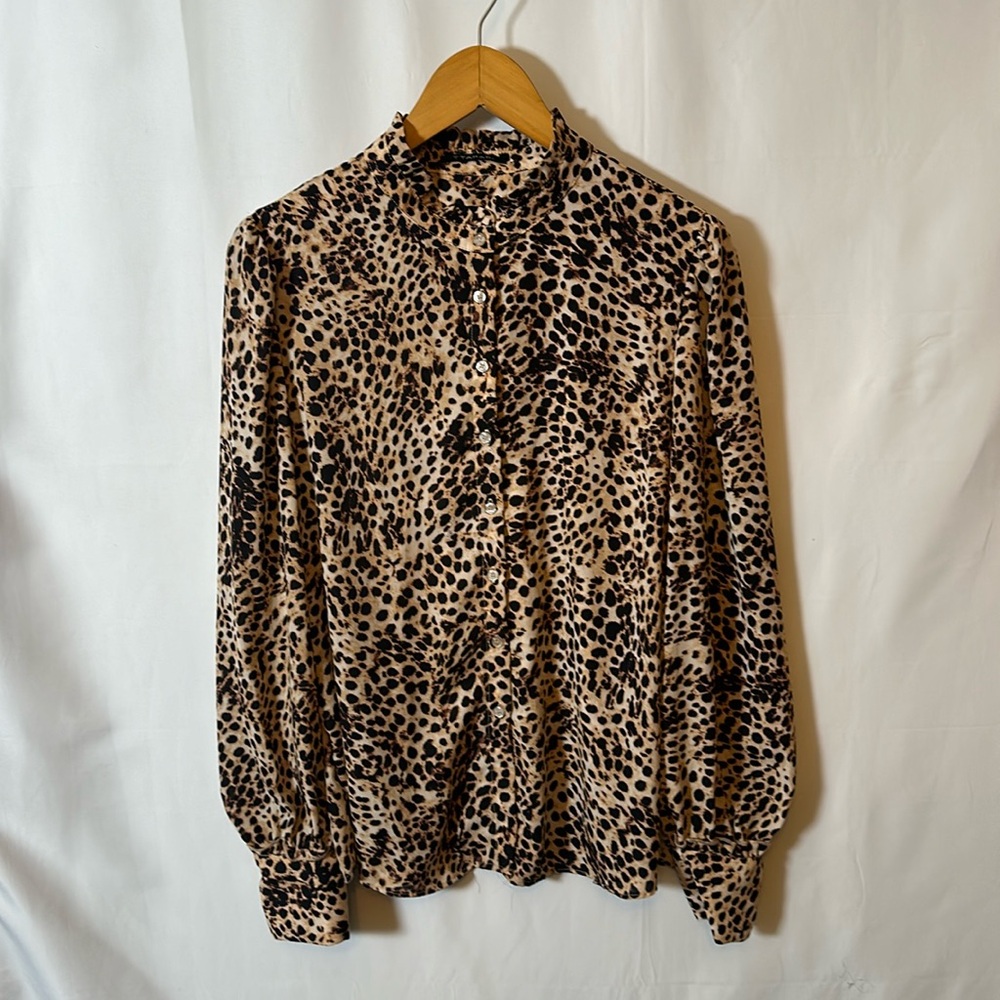T Tahari Leopard Print Blouse – Size L